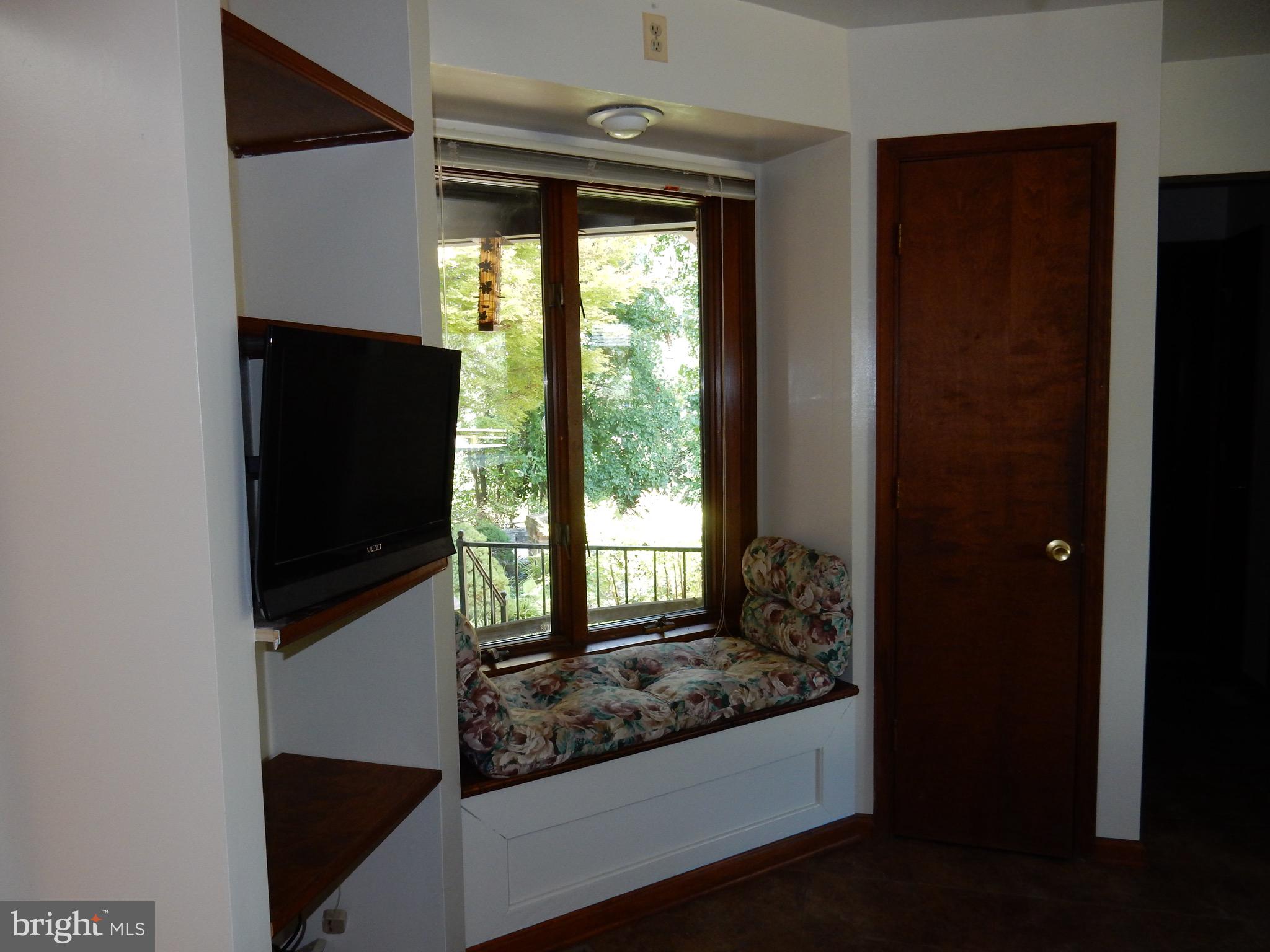 4527 Ridge Road Baltimore, MD 21236 - Photo 5 of 21 Kitchen
