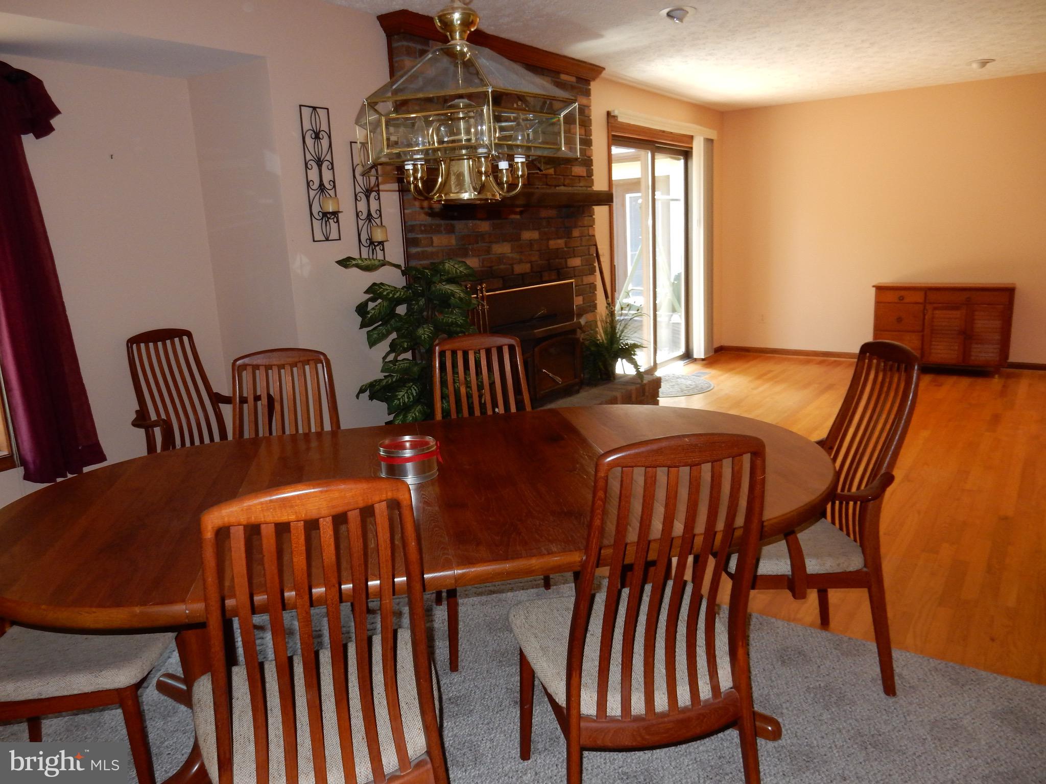 4527 Ridge Road Baltimore, MD 21236 - Photo 7 of 21 Dining Room / Living Room