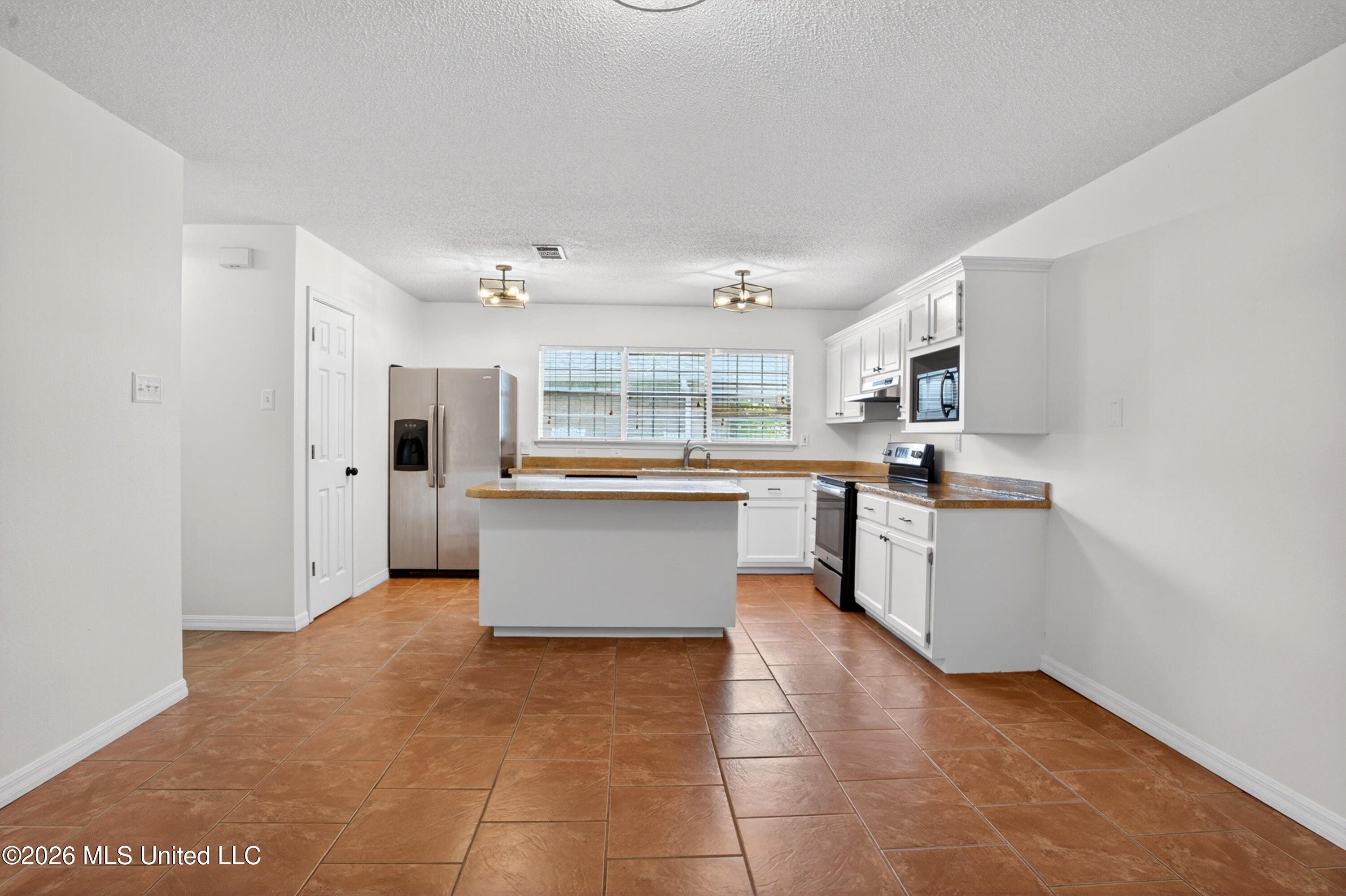 7832 Hilo Place Diamondhead, MS 39525 - Photo 13 of 58 7832HiloPl-16