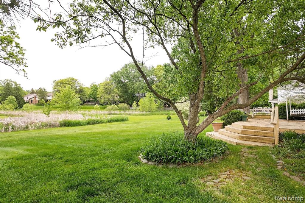 2833 Chancery Court Rochester Hills, MI 48306 - Photo 34 of 38