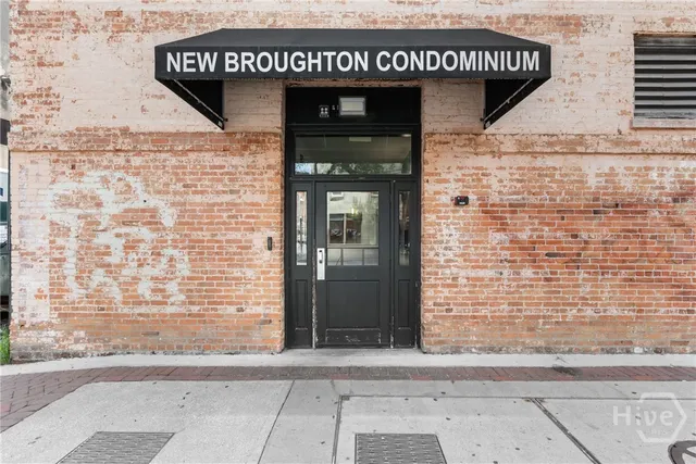 $479,999 | 310 West Broughton Street, Unit 2012, Savannah, GA 31401