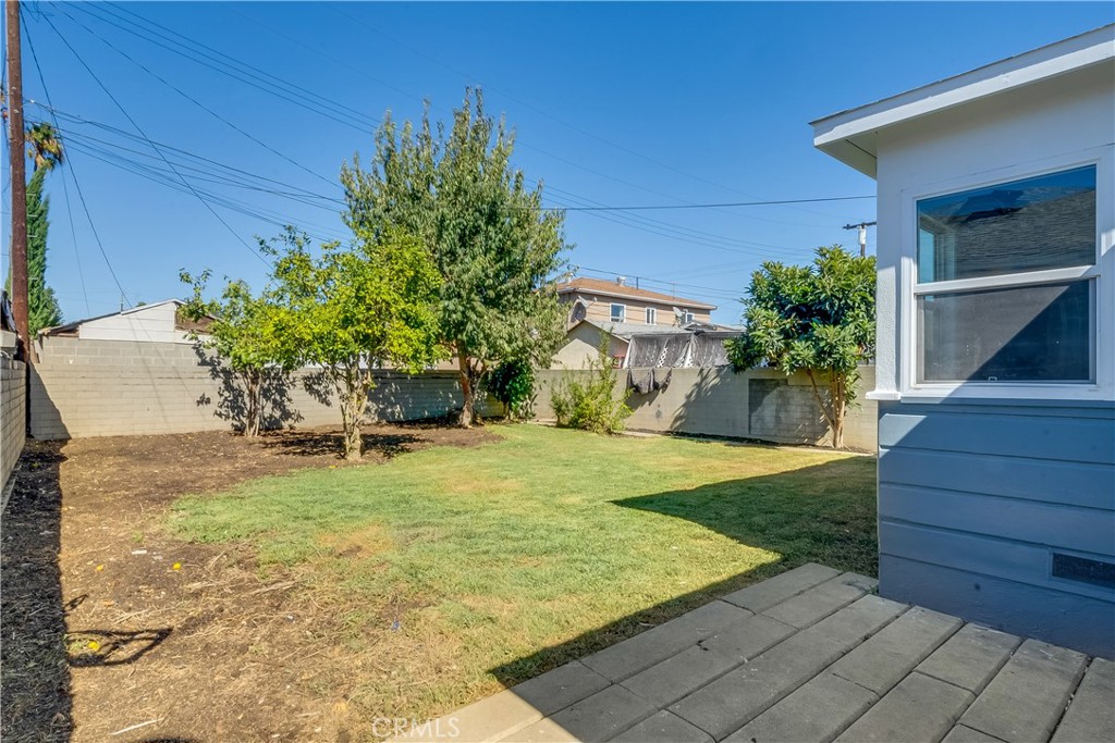 1347 East Bennett Street Compton, CA 90221 - Photo 26 of 31 a view of a backyard
