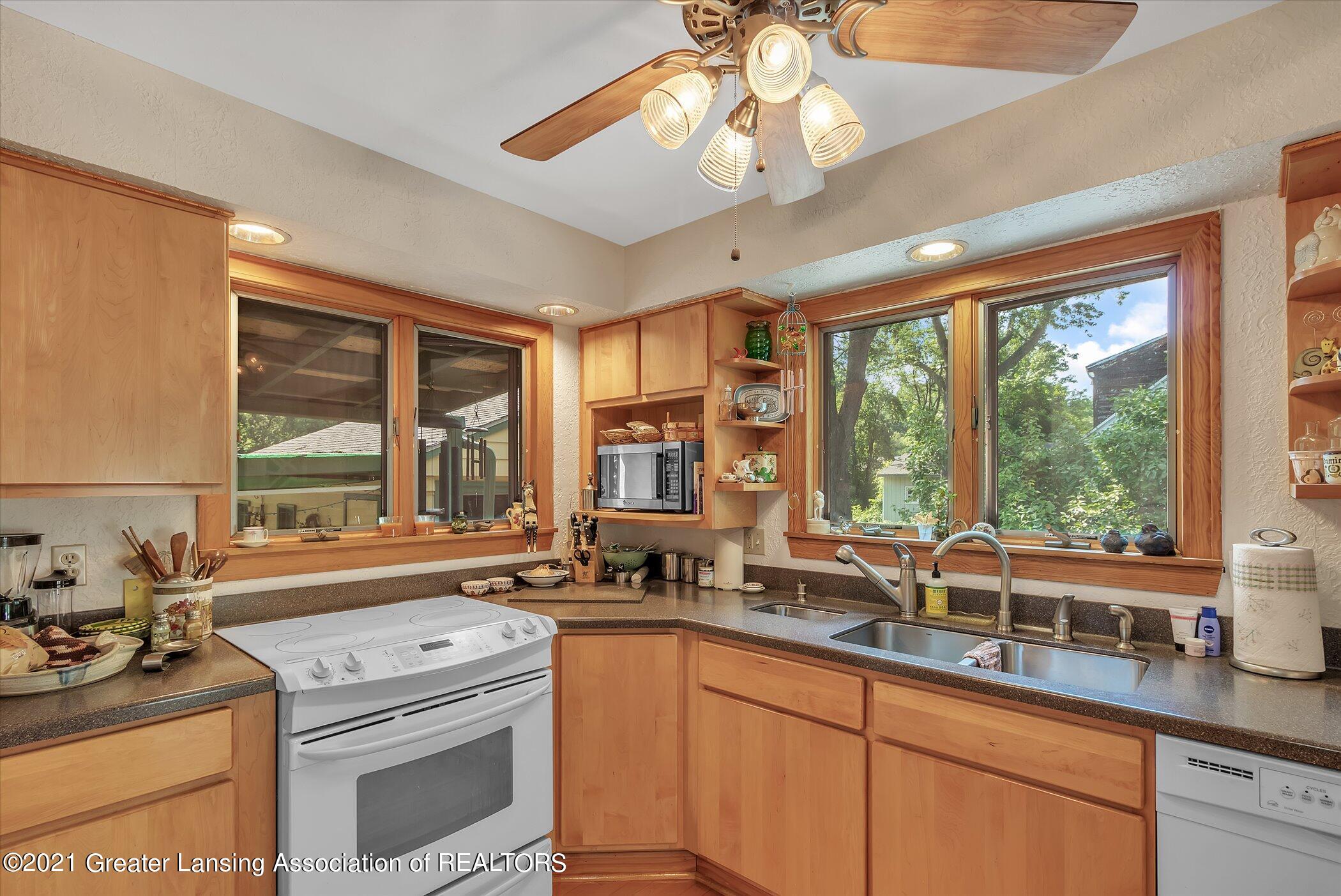 355 Stoner Road Lansing, MI 48917 - Photo 12 of 37 12-355-Stoner-Rd-Windowstill-Real-Estate