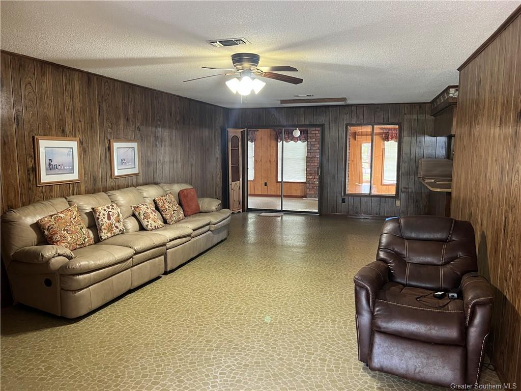 621 Topsy Road Lake Charles, LA 70607 - Photo 3 of 11