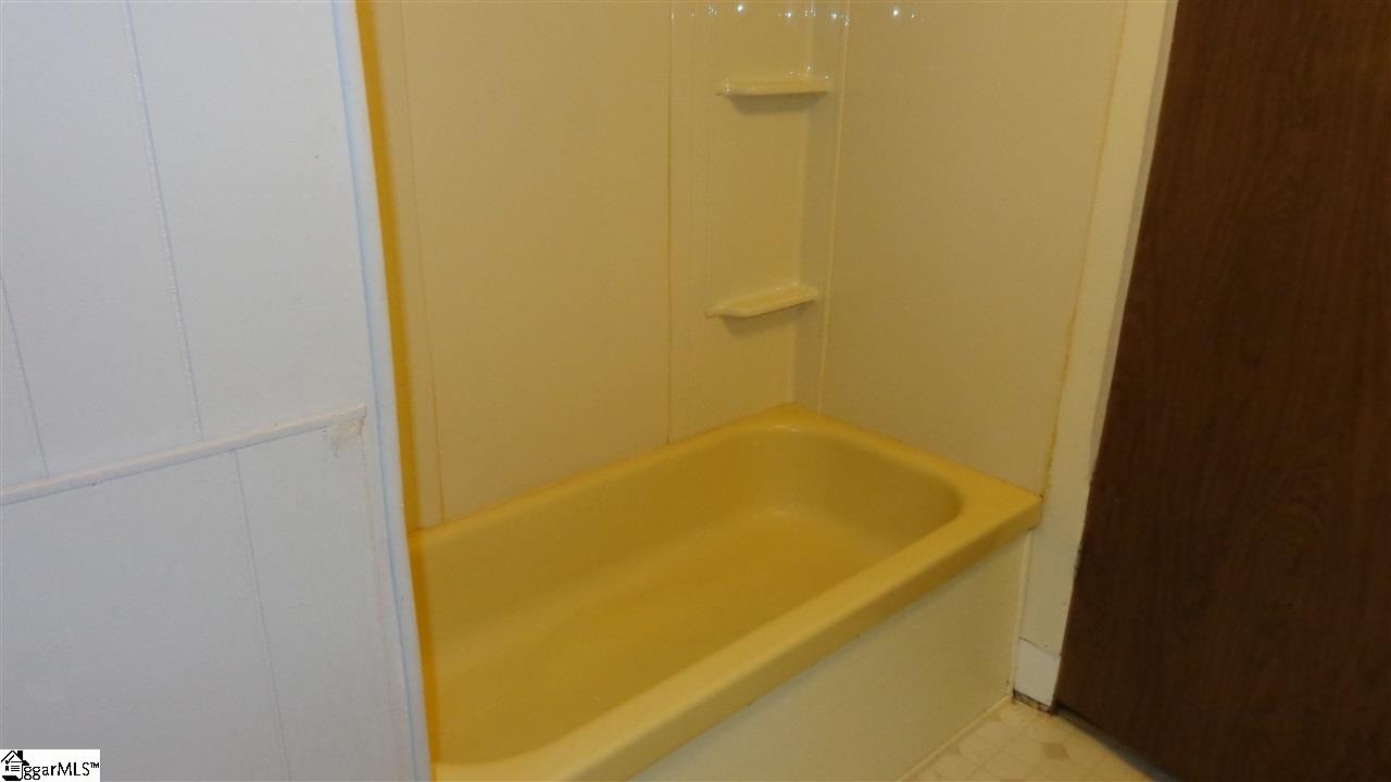 109 Hart Cut Road Marietta, SC 29661 - Photo 14 of 18