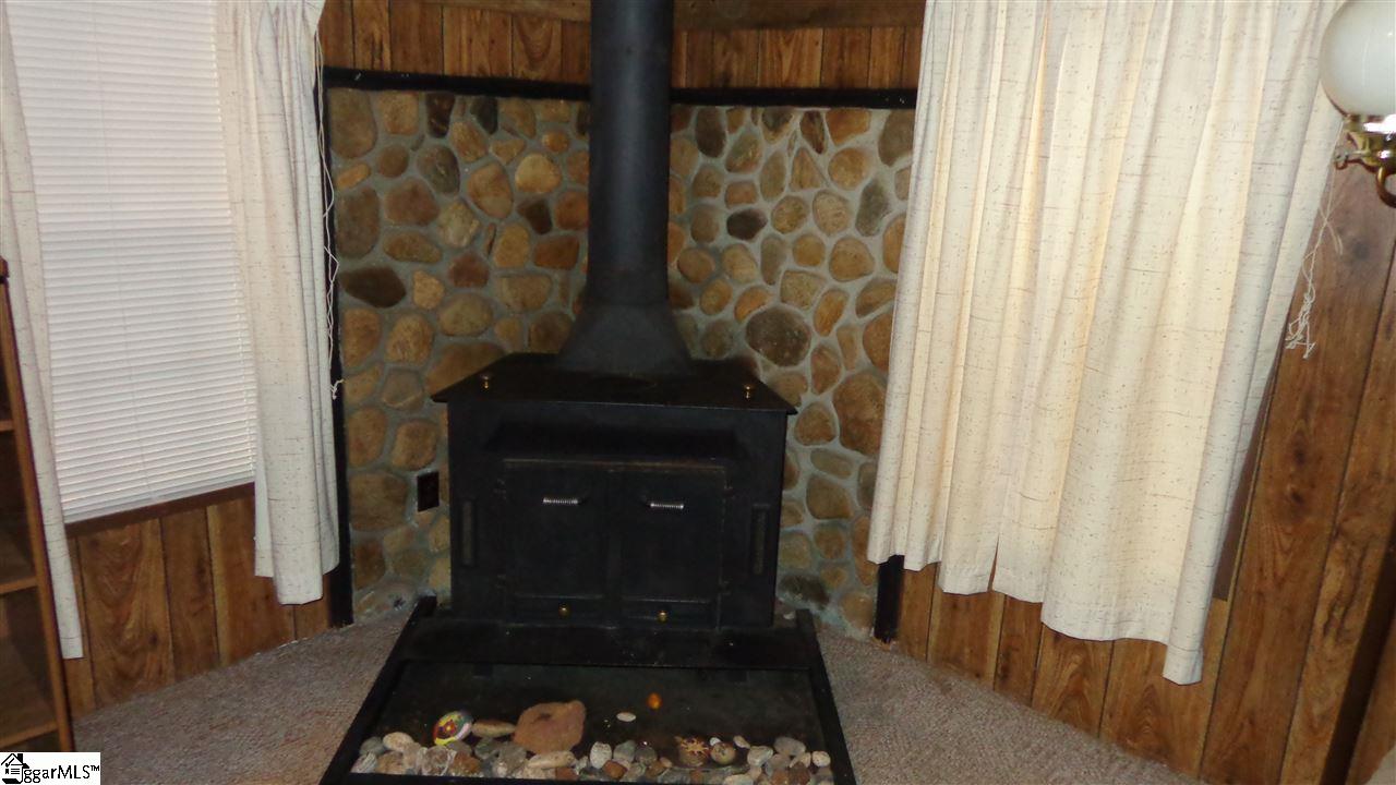 109 Hart Cut Road Marietta, SC 29661 - Photo 5 of 18