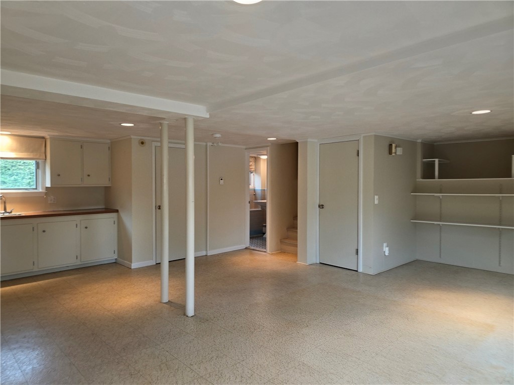 40 Russet Way Cranston, RI 02920 - Photo 24 of 35