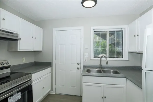 $1,100 | 2065 Alison Court Southwest, Unit 6, Atlanta, GA 30311