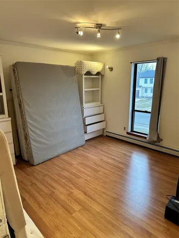 $4,300 | 14 Nagle Lane, Central Islip, NY 11722