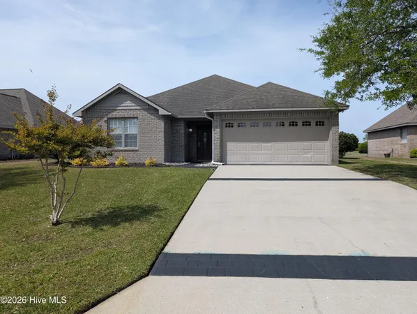 $395,000 | 51 Castle Bay Drive, Hampstead, NC 28443
