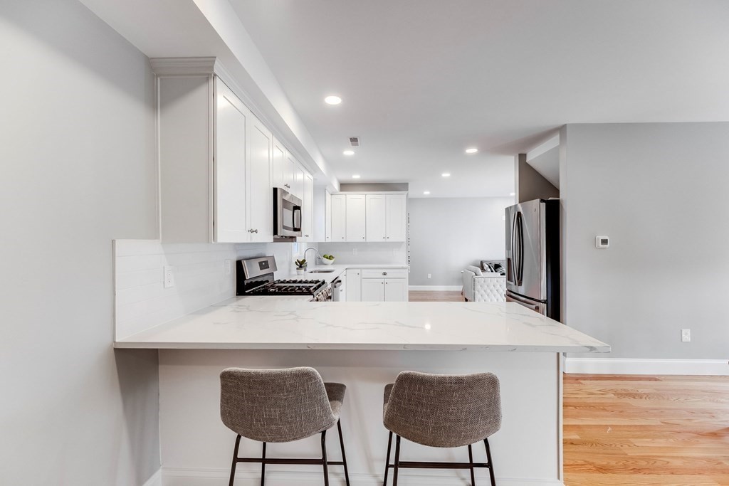 11 Burditt Road North Reading, MA 01864 - Photo 5 of 42 Gallery Image 5