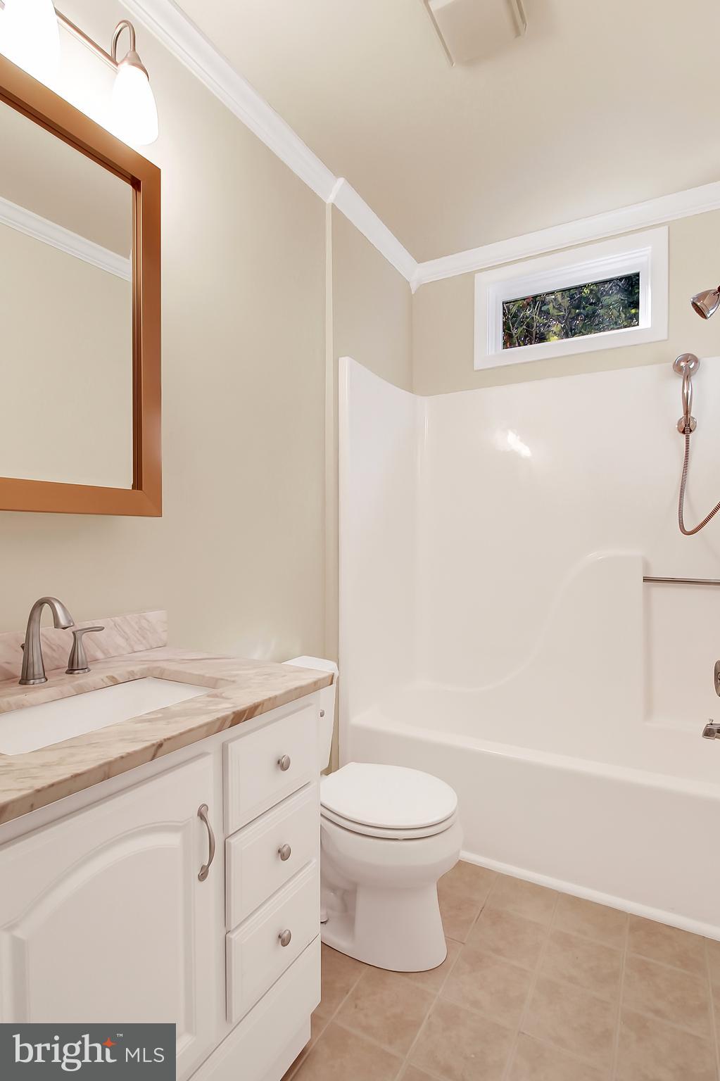 390 Greenleaf Road York, PA 17406 - Photo 13 of 23 Gallery Image 13