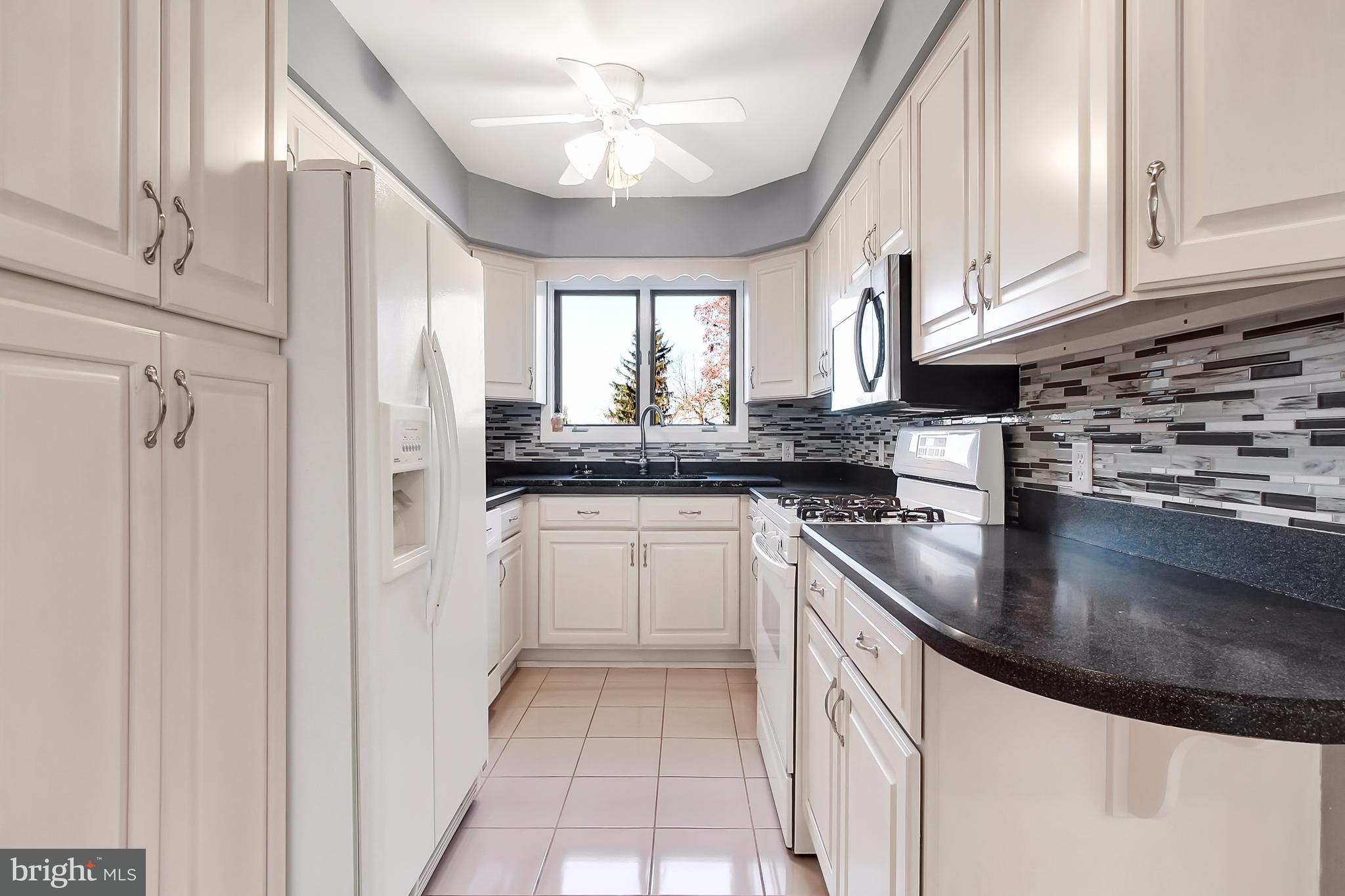 390 Greenleaf Road York, PA 17406 - Photo 5 of 23 Gallery Image 5
