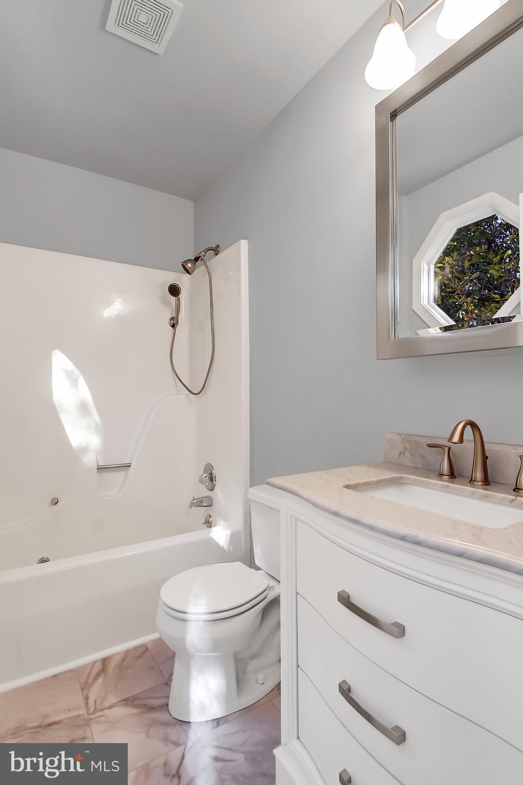 390 Greenleaf Road York, PA 17406 - Photo 10 of 23 Gallery Image 10