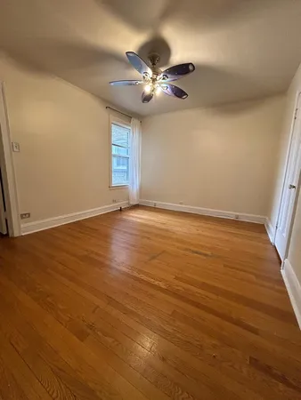 $2,300 | 6332 North Francisco Avenue, Unit 2, Chicago, IL 60659