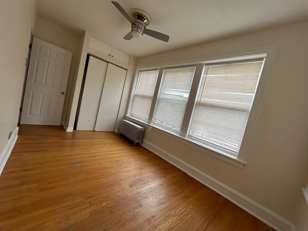 $2,300 | 6332 North Francisco Avenue, Unit 2, Chicago, IL 60659