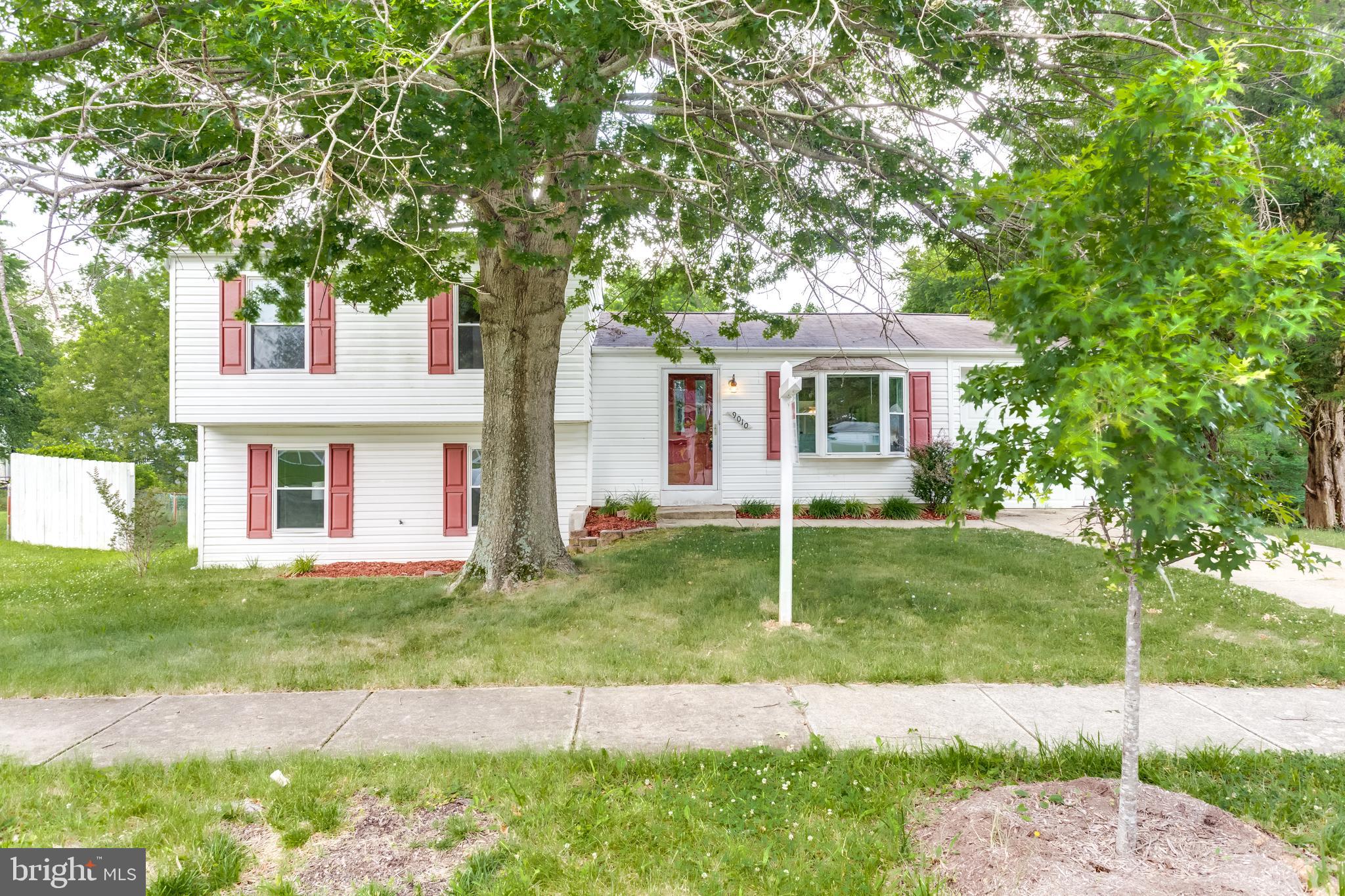 9010 Ridge Drive Fort Washington, MD 20744 - Photo 2 of 35 Front exterior