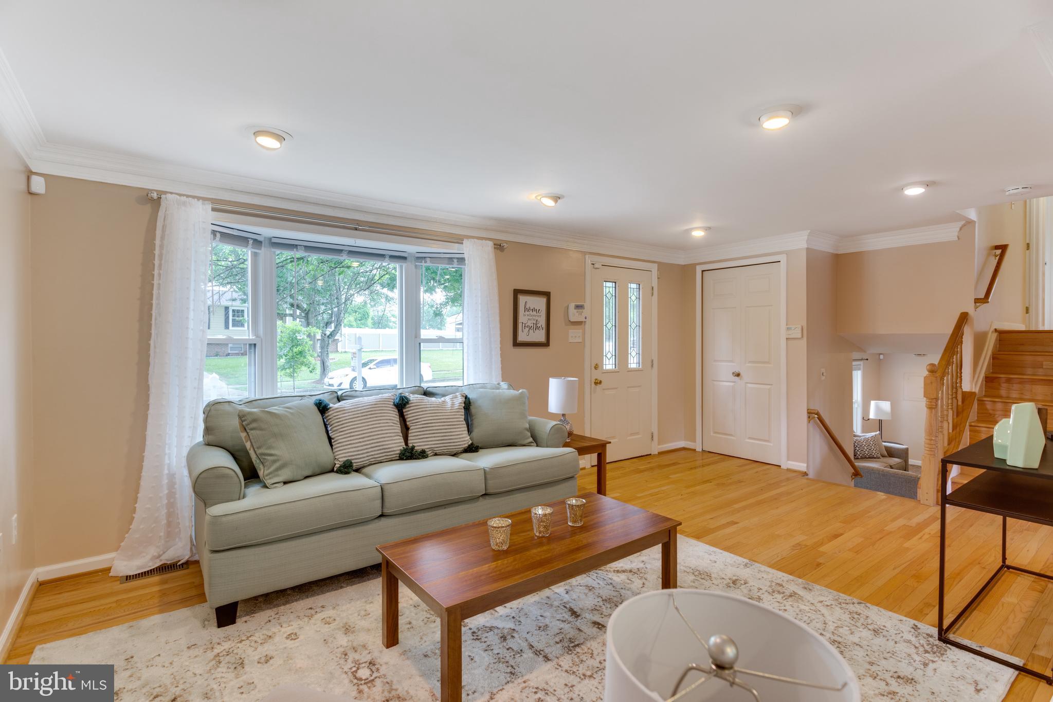 9010 Ridge Drive Fort Washington, MD 20744 - Photo 11 of 35 Living room with big bay window & recessed lights