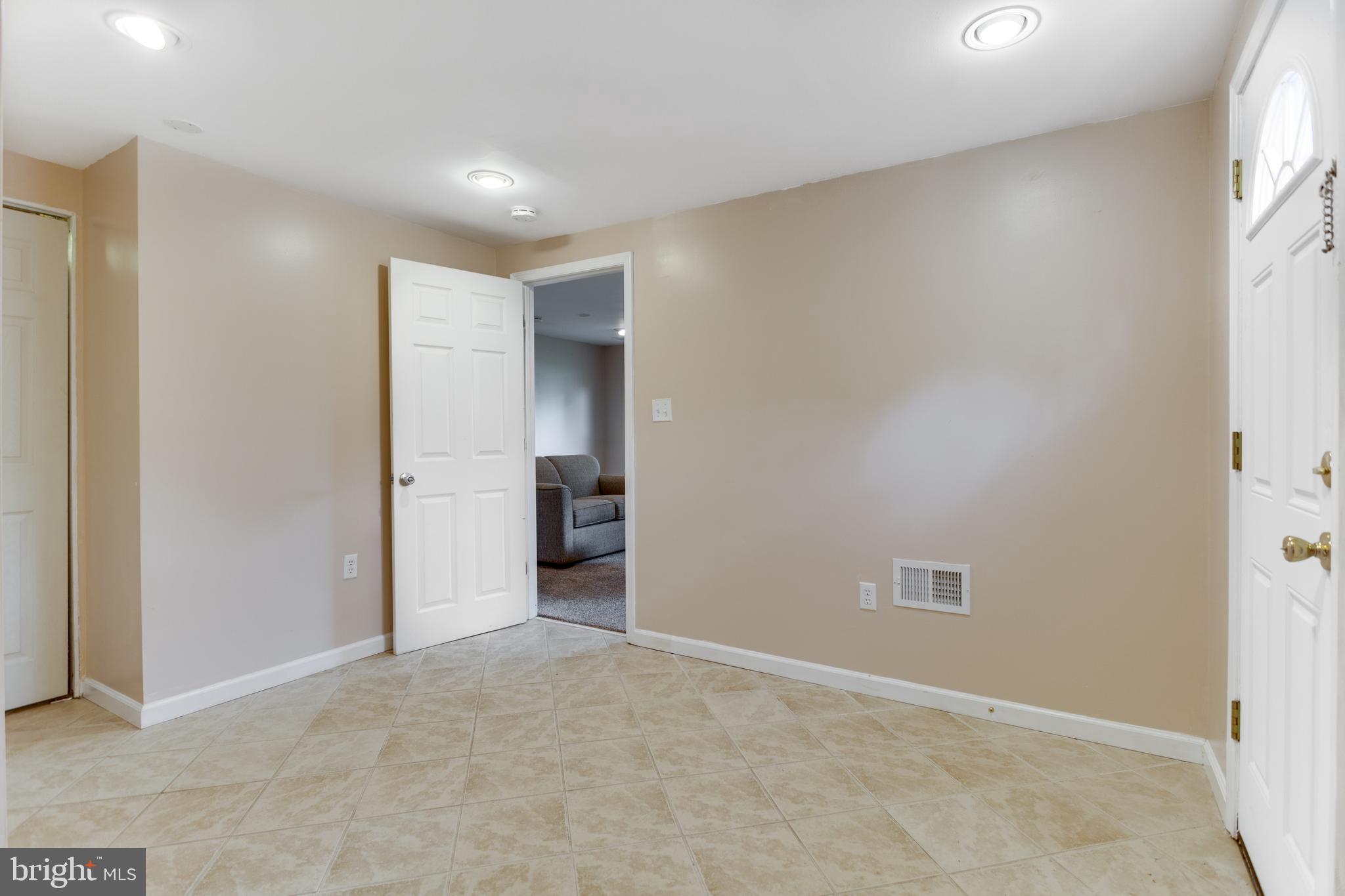 9010 Ridge Drive Fort Washington, MD 20744 - Photo 19 of 35 Office area/4th bedroom