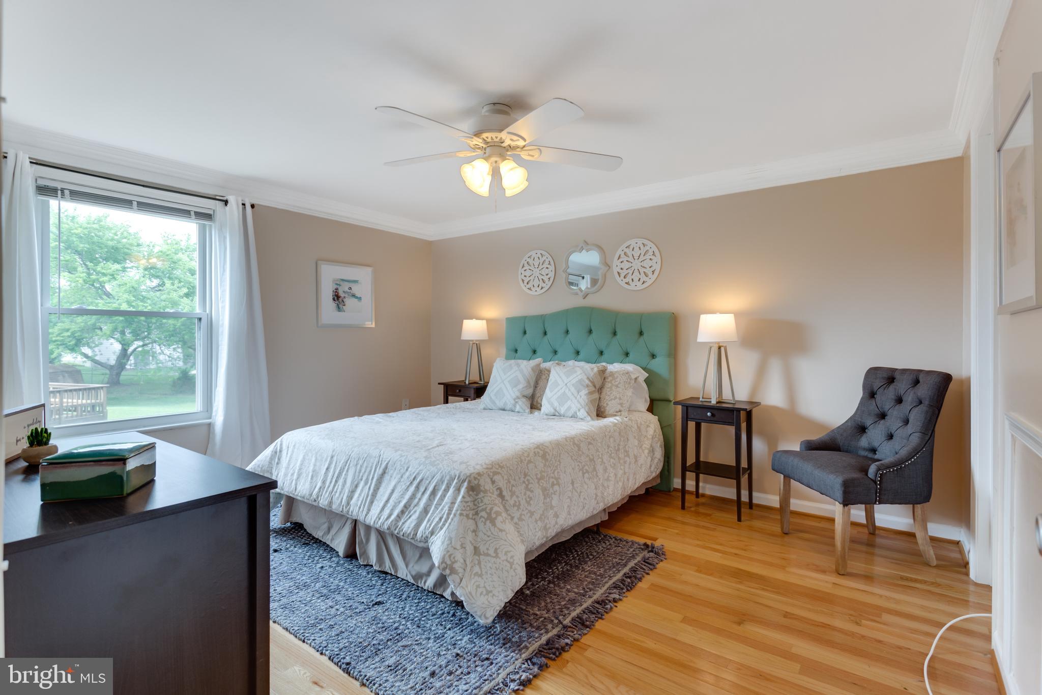 9010 Ridge Drive Fort Washington, MD 20744 - Photo 20 of 35 Bedroom 1 with hardwood floors
