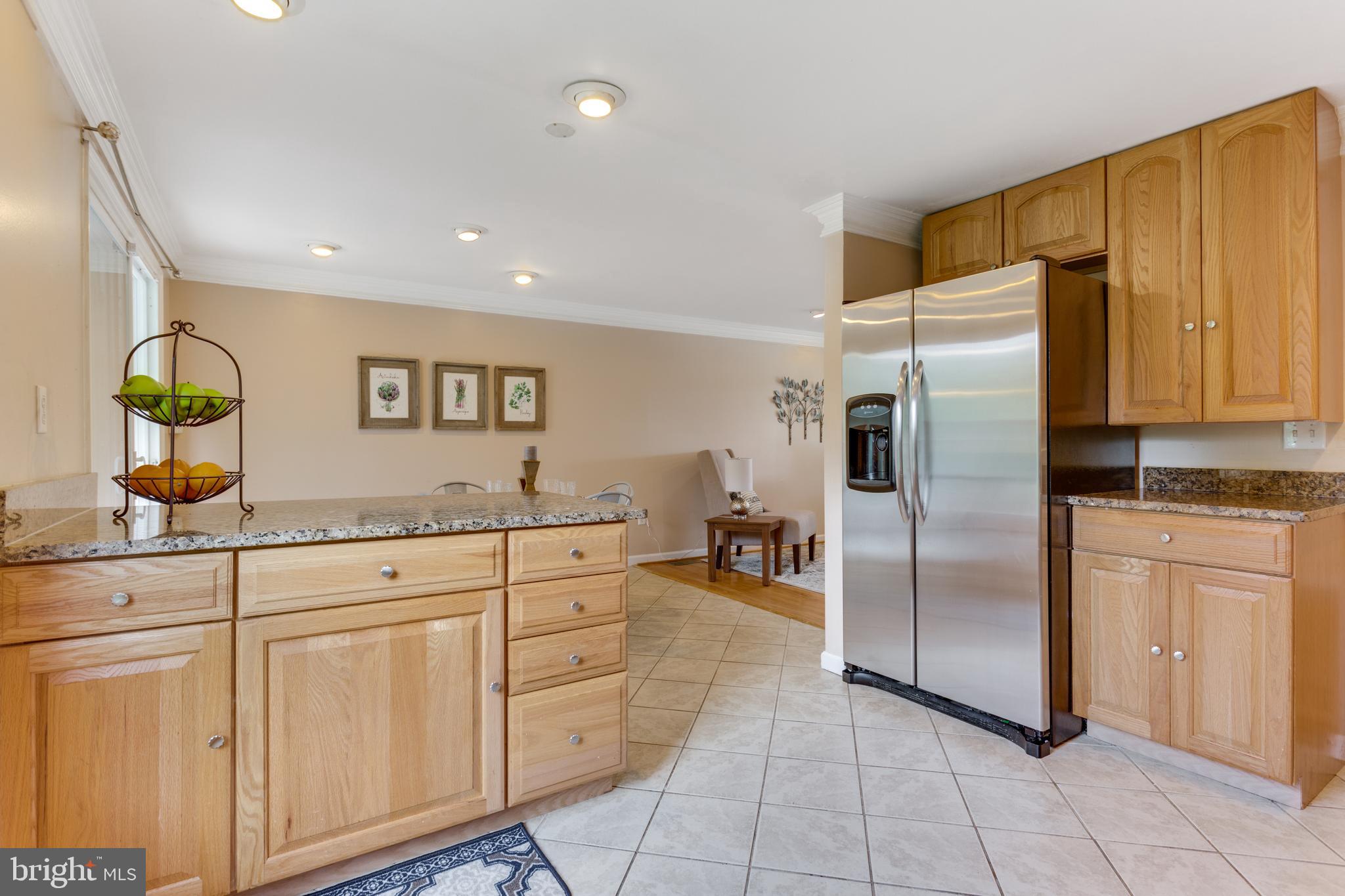 9010 Ridge Drive Fort Washington, MD 20744 - Photo 4 of 35 Kitchen with stainless steel appliances