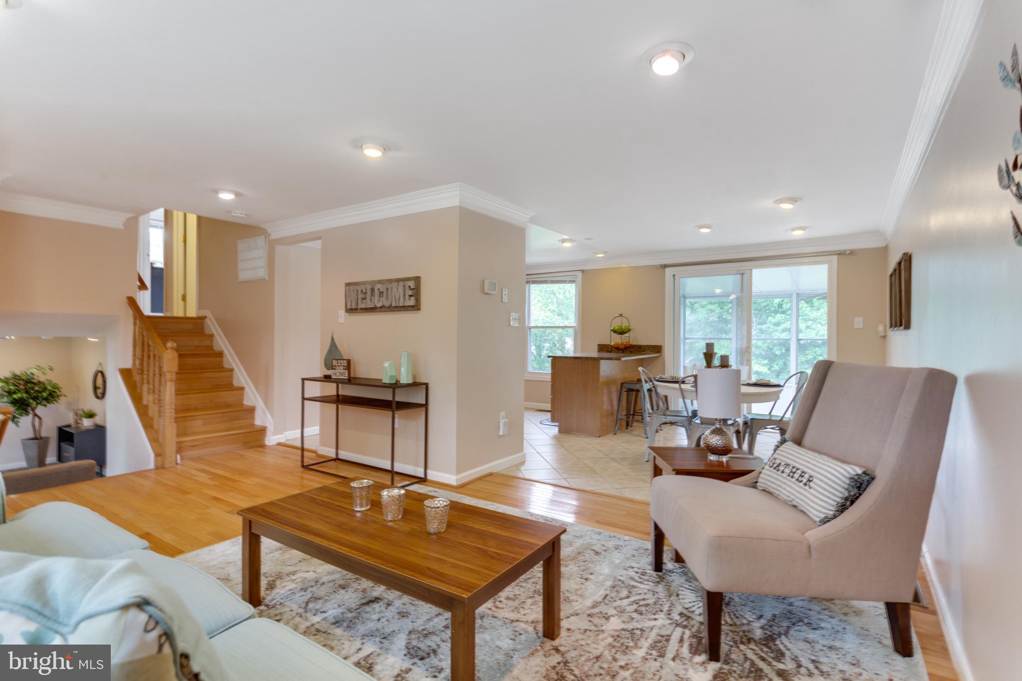 9010 Ridge Drive Fort Washington, MD 20744 - Photo 10 of 35 Living room with access to upper & lower levels