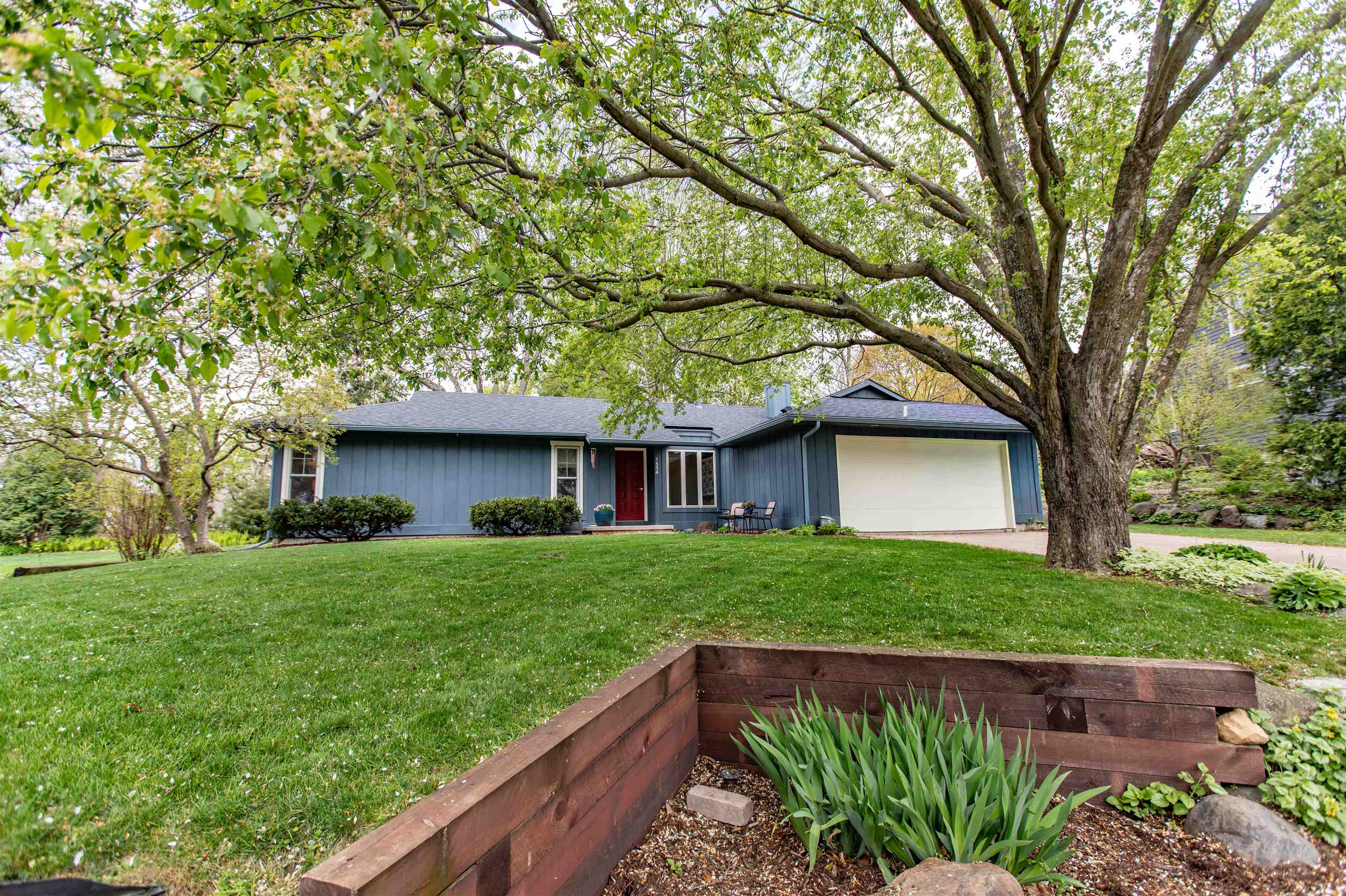 1534 Sellery Street Middleton, WI 53562 - Photo 5 of 54