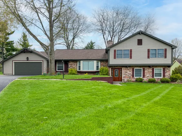 $549,900 | 3941 South Brook Road, Caledonia, WI 53126