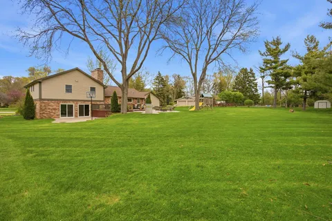 $549,900 | 3941 South Brook Road, Caledonia, WI 53126