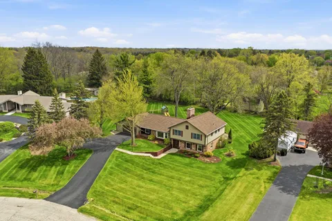 $549,900 | 3941 South Brook Road, Caledonia, WI 53126