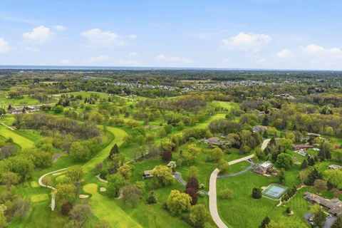 $549,900 | 3941 South Brook Road, Caledonia, WI 53126
