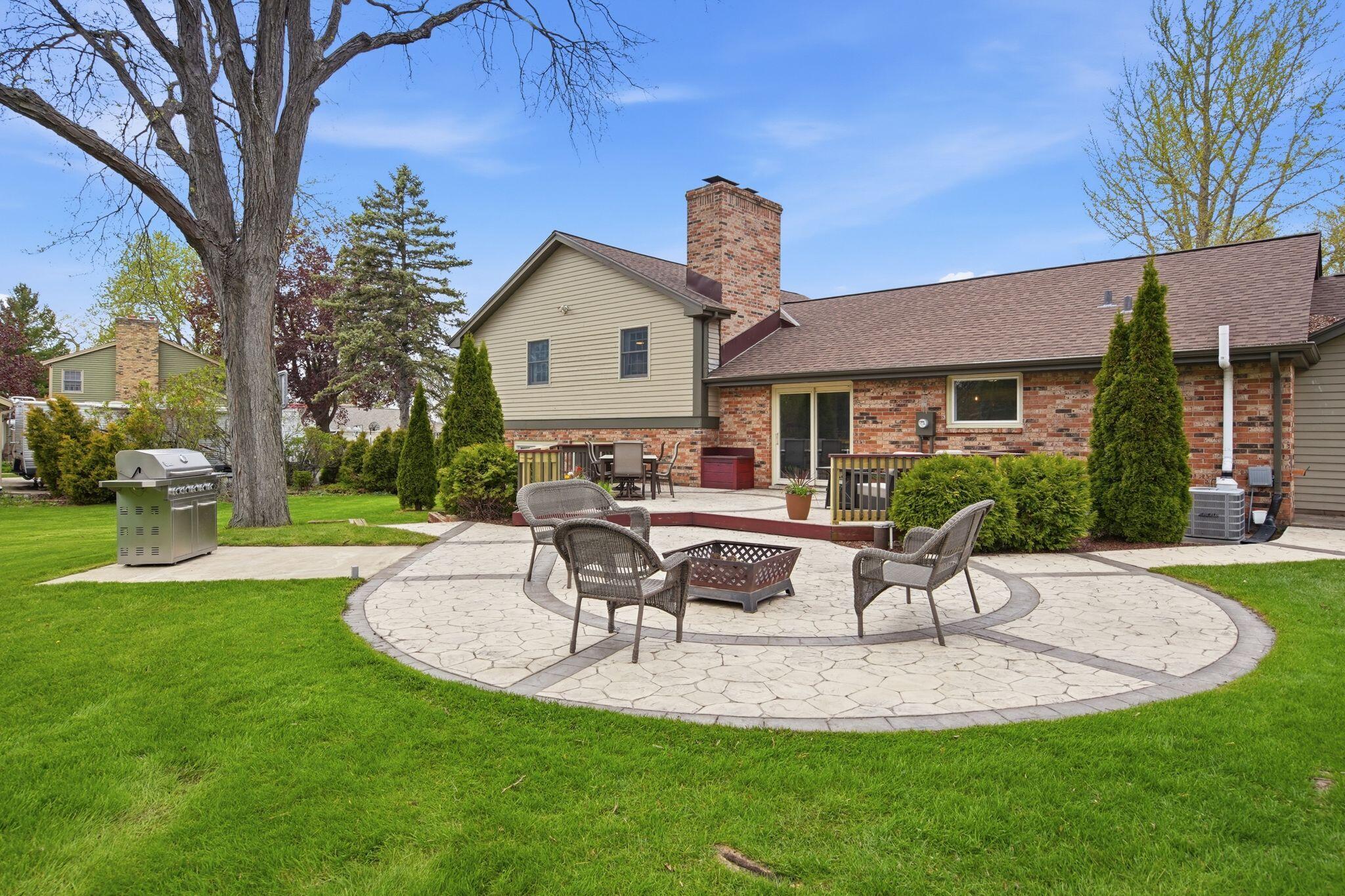 3941 South Brook Road Caledonia, WI 53126 - Photo 45 of 50 Backyard - Patio