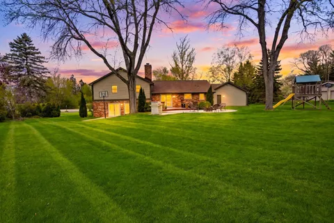 $549,900 | 3941 South Brook Road, Caledonia, WI 53126