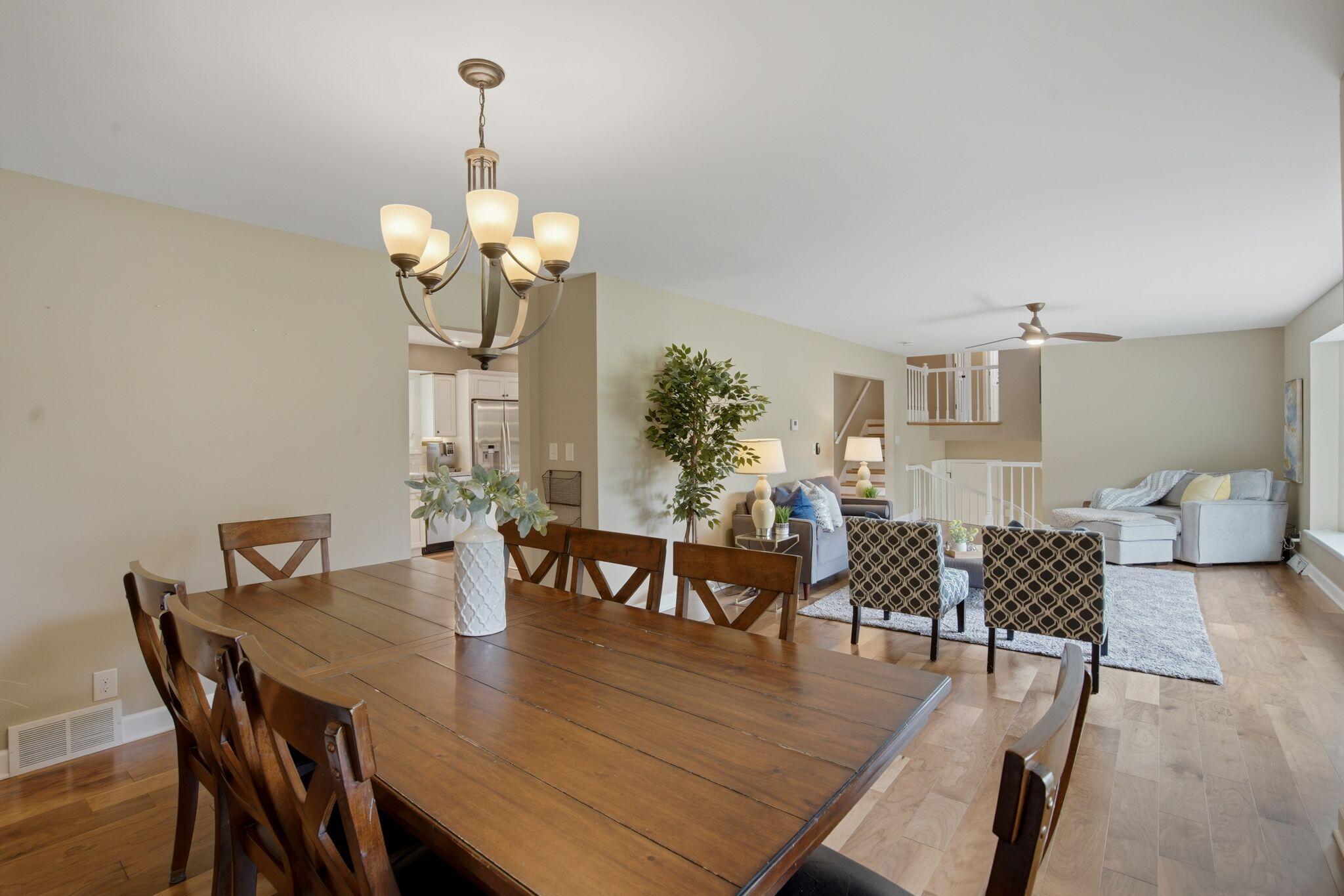 3941 South Brook Road Caledonia, WI 53126 - Photo 8 of 50 Dining Room
