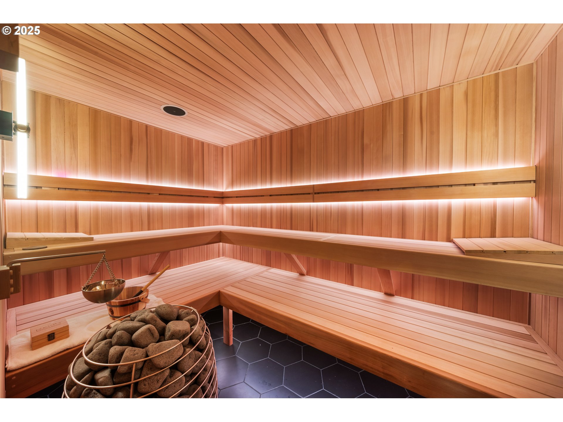 6055 Southeast 28th Street Gresham, OR 97080 - Photo 15 of 37