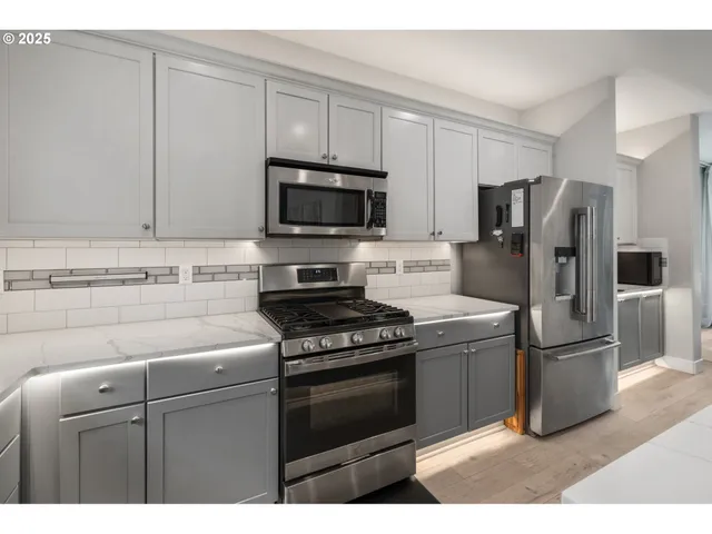 $799,900 | 6055 Southeast 28th Street, Gresham, OR 97080