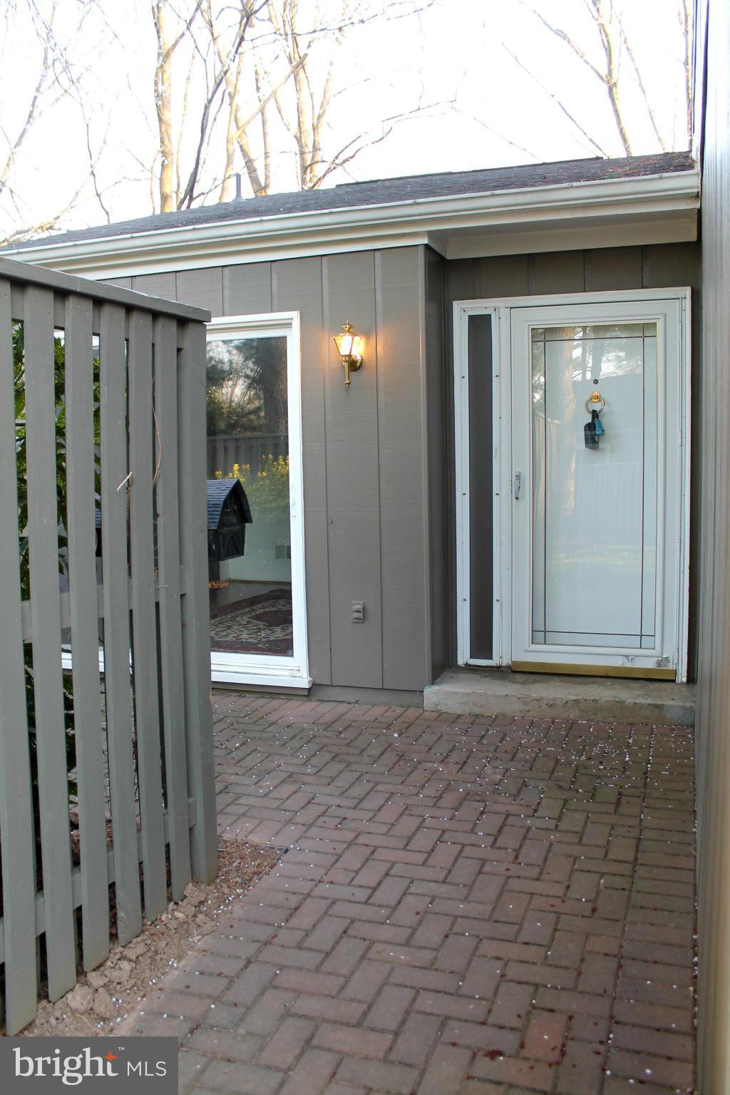 11312 Links Court Reston, VA 20190 - Photo 2 of 29 Exterior (Front)