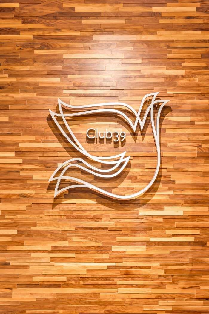 870 United Nations Plaza, Unit 28A Manhattan, NY 10017 - Photo 22 of 28 a view of a swimming pool