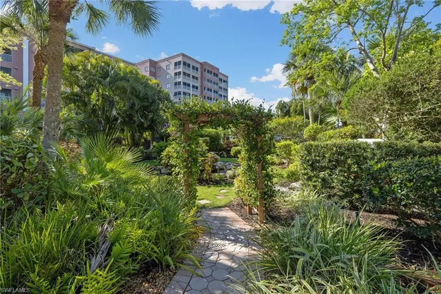 $5,500 | 14817 Laguna Drive, Unit 501, Fort Myers, FL 33908