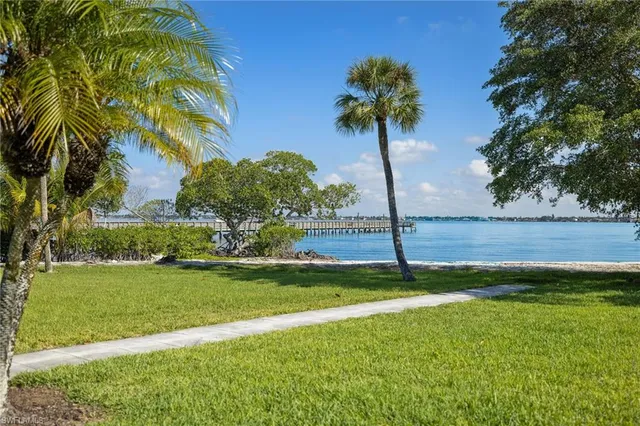 $5,500 | 14817 Laguna Drive, Unit 501, Fort Myers, FL 33908