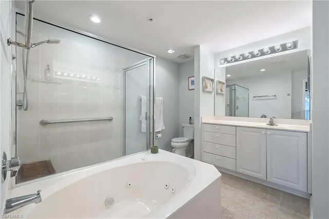 $5,500 | 14817 Laguna Drive, Unit 501, Fort Myers, FL 33908