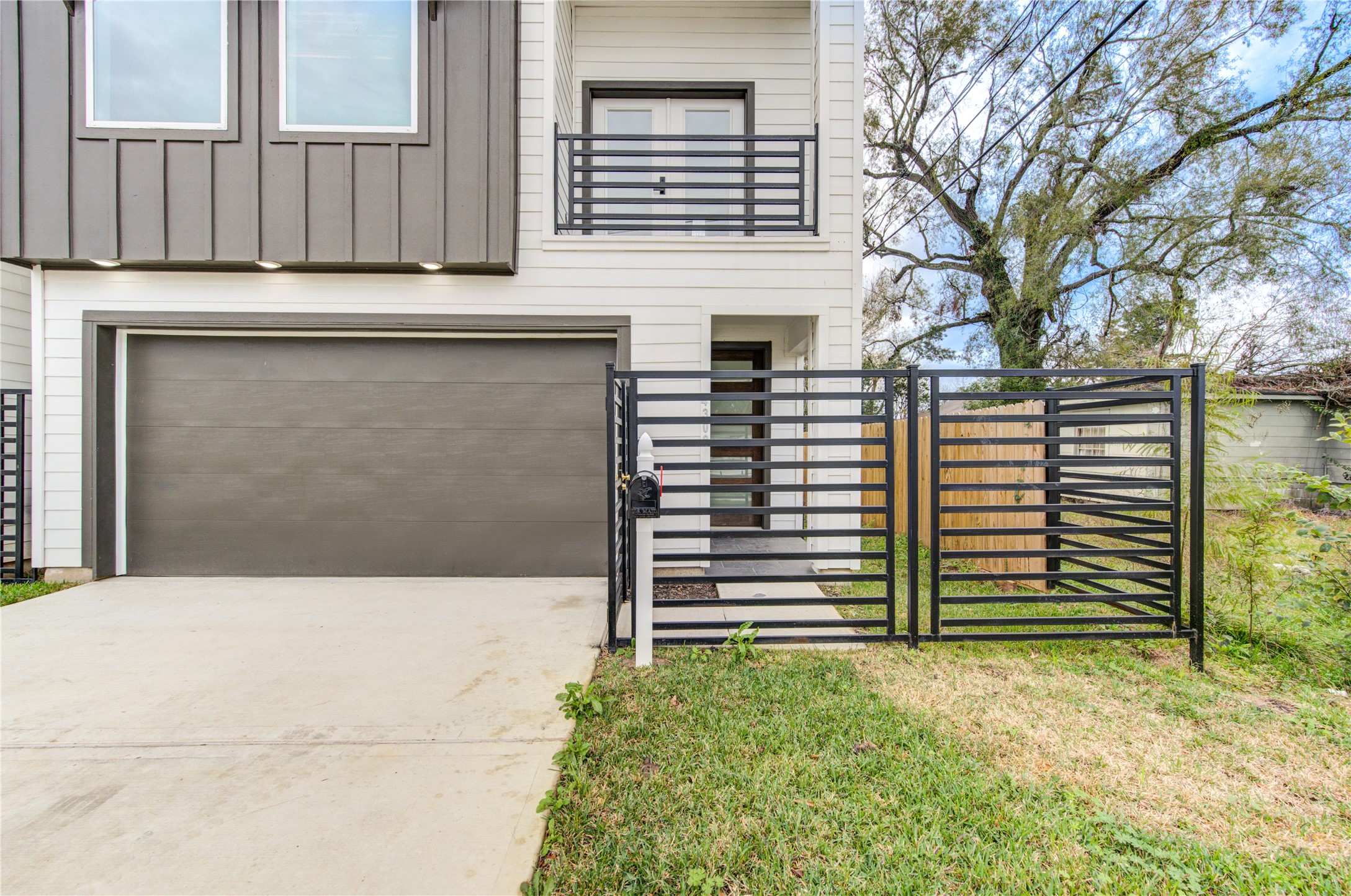 4308 Alice Street Houston, TX 77021 - Photo 2 of 25 a view of house with outdoor space