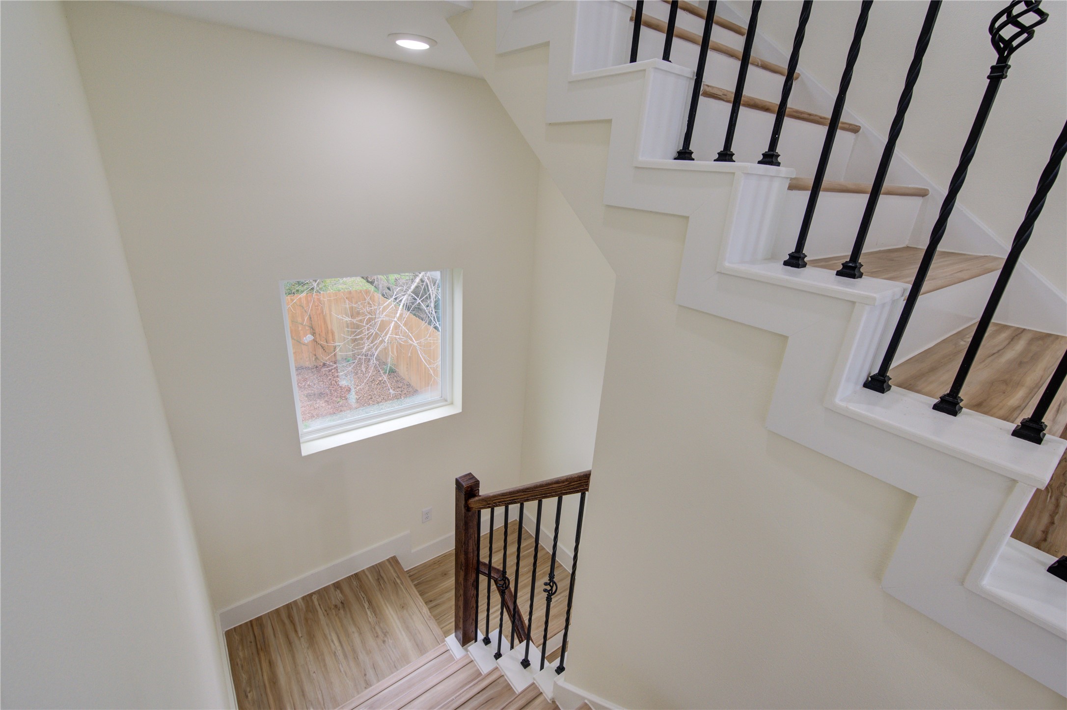 4308 Alice Street Houston, TX 77021 - Photo 10 of 25 a view of an entryway with wooden floor