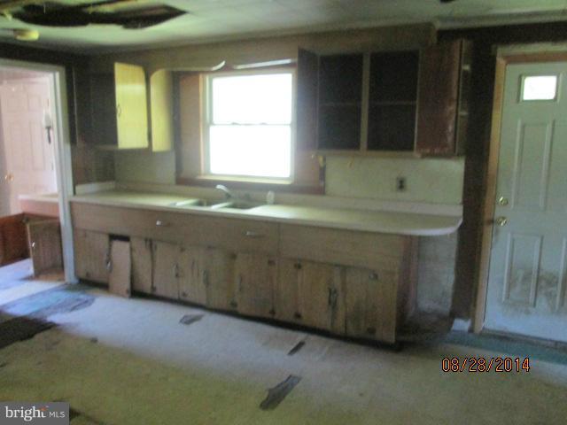 1120 Poplar Grove Road Street, MD 21154 - Photo 11 of 13 Kitchen