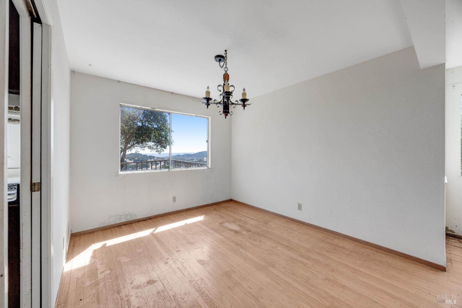 24 Corte Miguel San Rafael, CA 94903 - Photo 15 of 63 Gallery Image 15