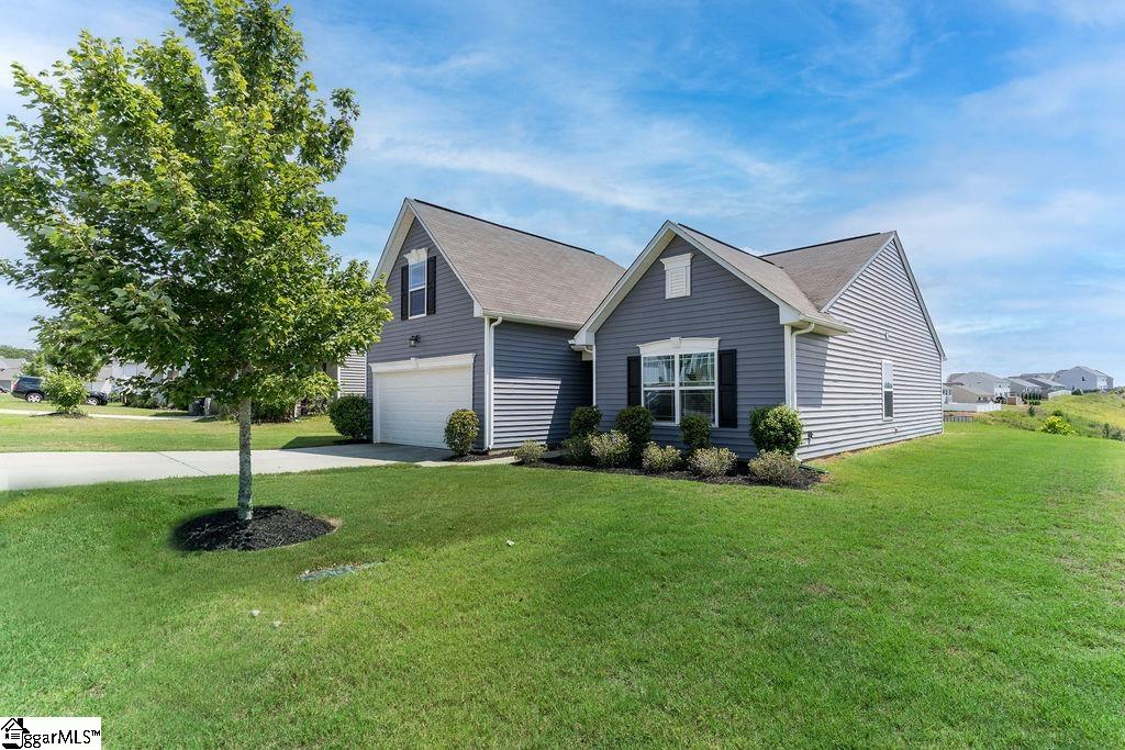 323 Skye Road Easley, SC 29642 - Photo 3 of 23 Gallery Image 3
