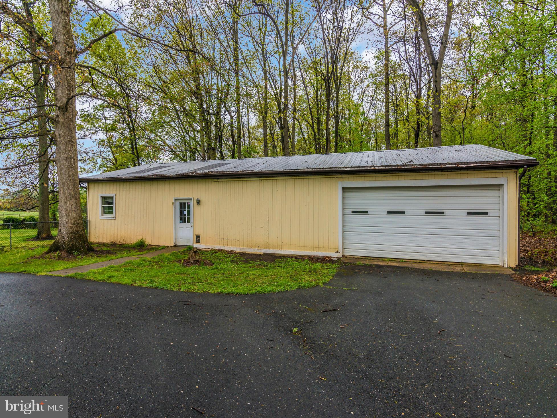 7012 Runkles Road Mount Airy, MD 21771 - Photo 28 of 30 Lg. Detached Kennel/Garage/Workshop