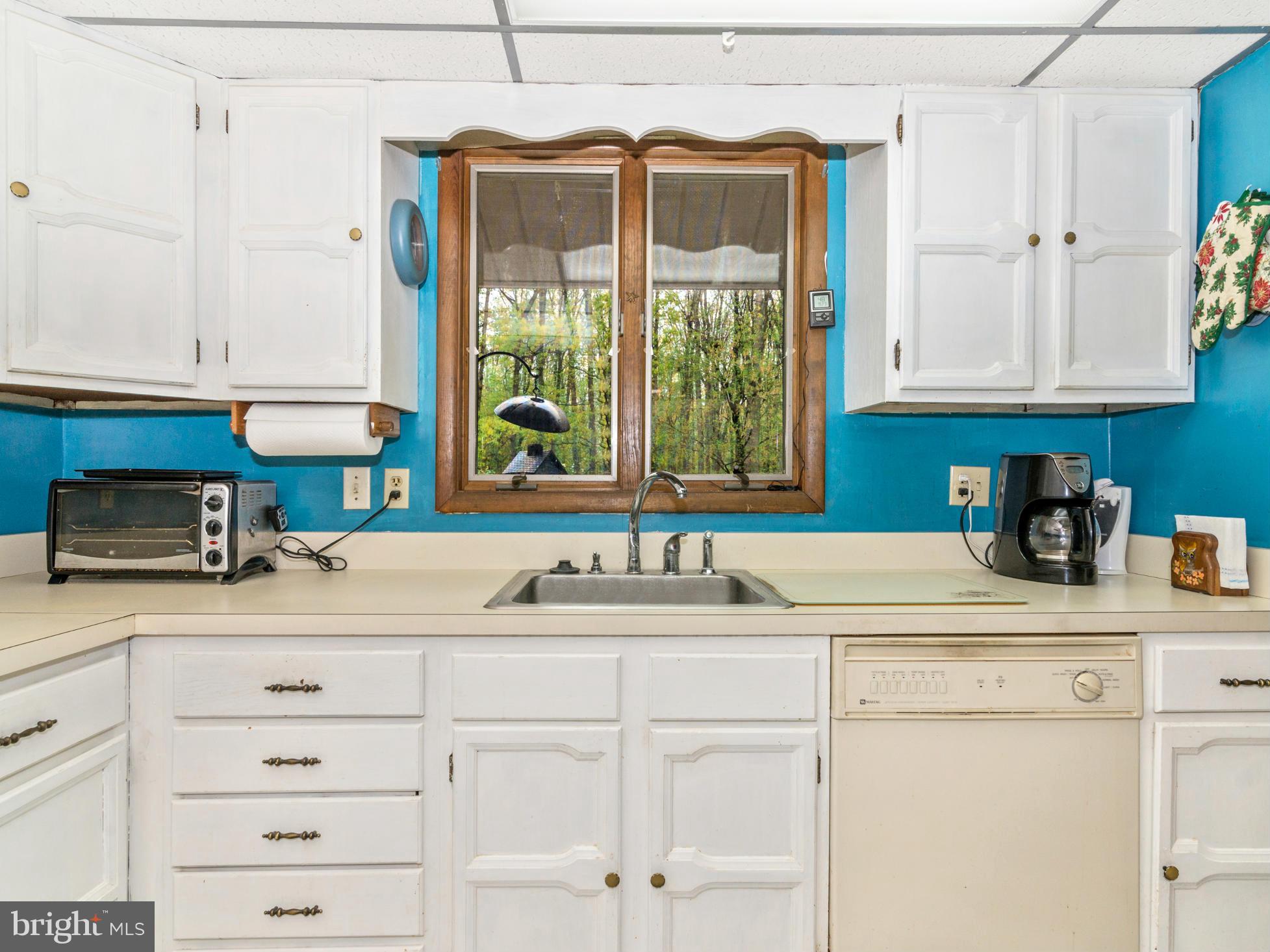 7012 Runkles Road Mount Airy, MD 21771 - Photo 10 of 30 Kitchen