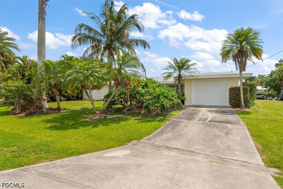 1728 Club House Road North Fort Myers, FL 33917 - Photo 5 of 44