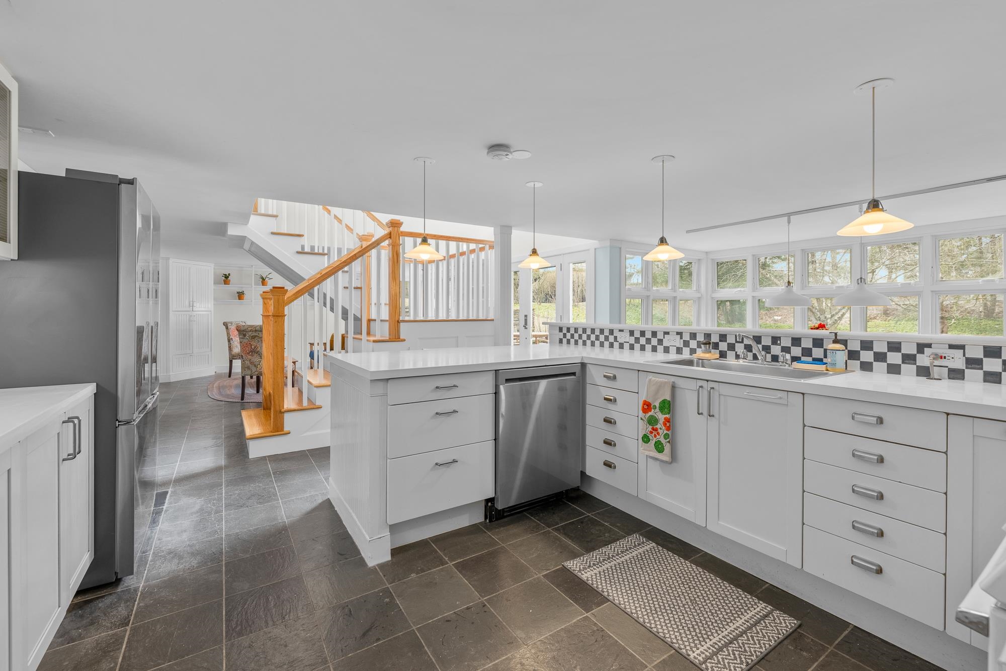 7 Read Road Hanover, NH 03755 - Photo 11 of 24